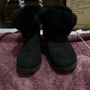 Juicy Couture Black Fur-Lined Winter Boots